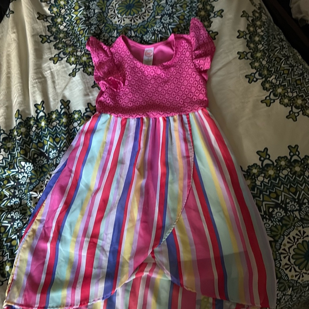 Girls pink striped dress. EUC size 7-8